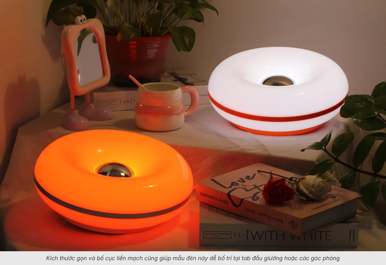 2.2 Đèn Bàn Decor DONUT - Tạo Hình Vòng Tròn Nổi Bật