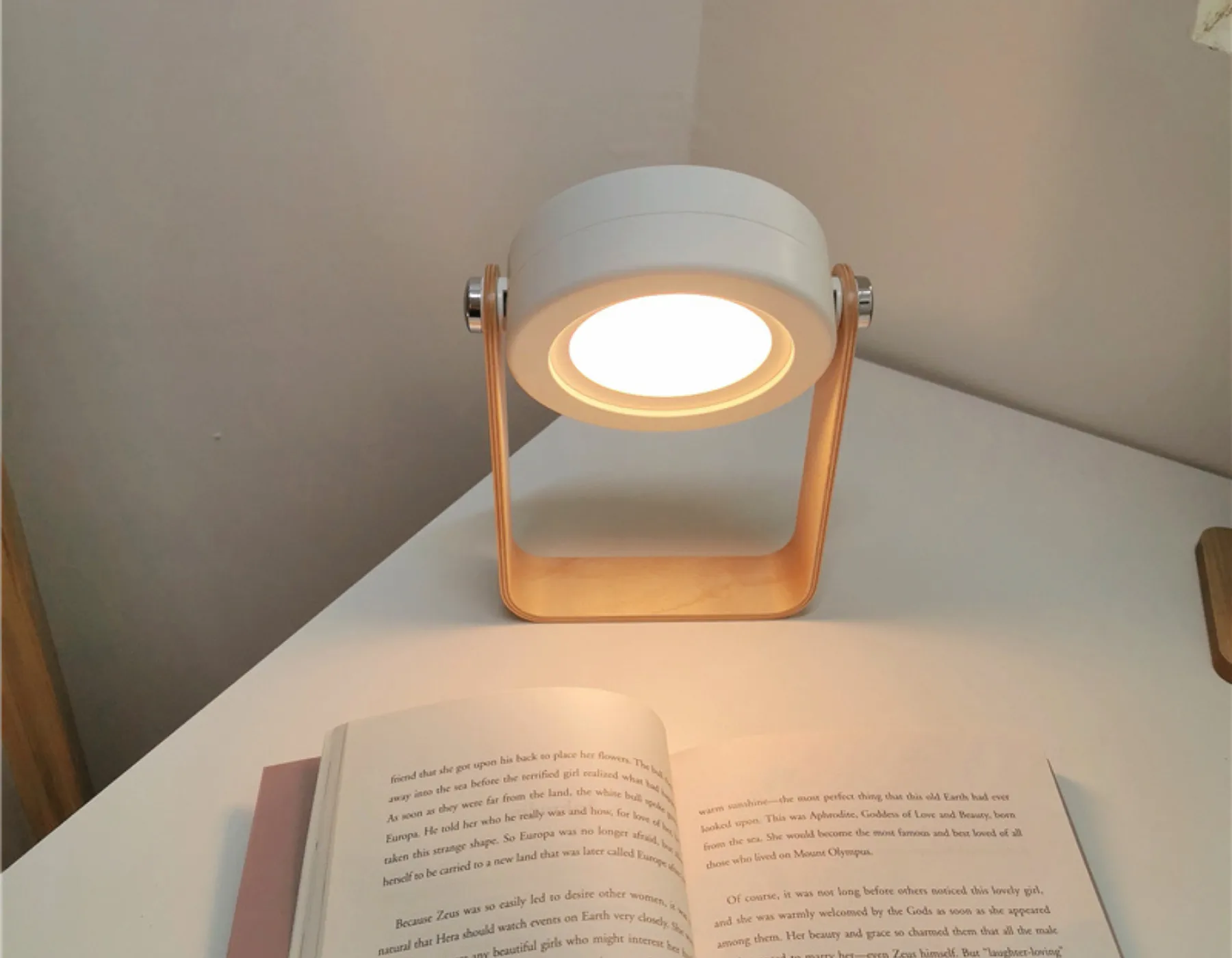 6. KHÔNG GIAN SỬ DỤNG ĐÈN BÀN ĐỌC SÁCH DS1