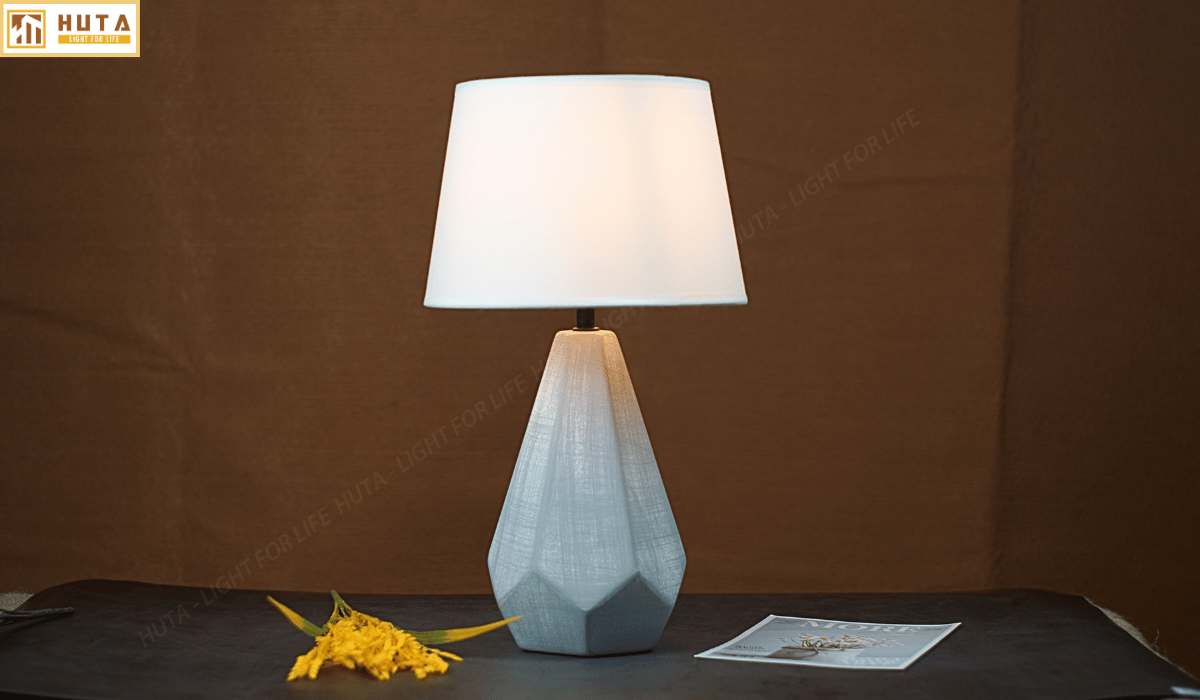 Đèn Ngủ Để Bàn Sứ HUTA S15 Sang Trọng Trang Trí Khách Sạn, Điều Chỉnh Độ Sáng