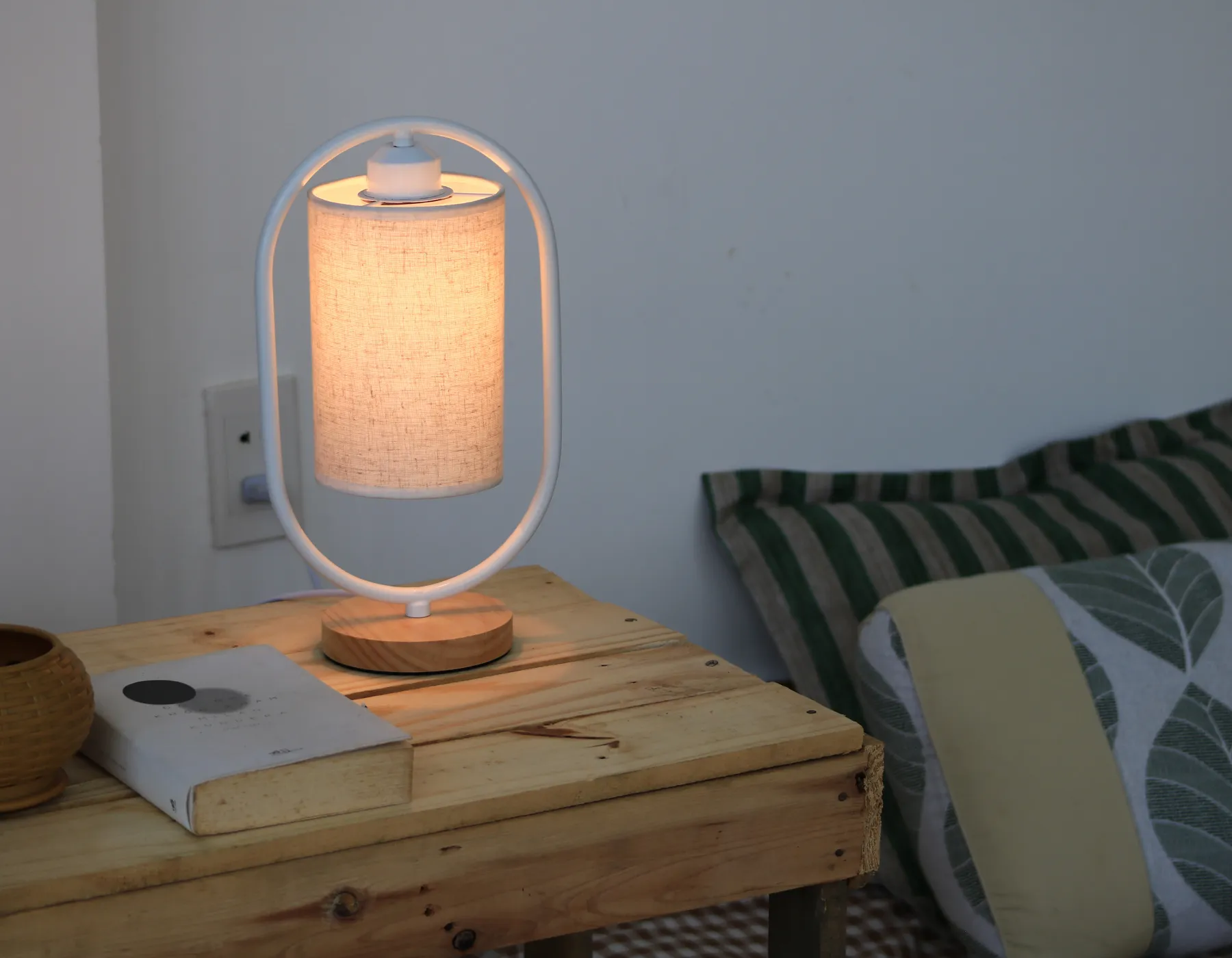 6. KHÔNG GIAN PHÙ HỢP VỚI ĐÈN NGỦ ĐỂ BÀN G6