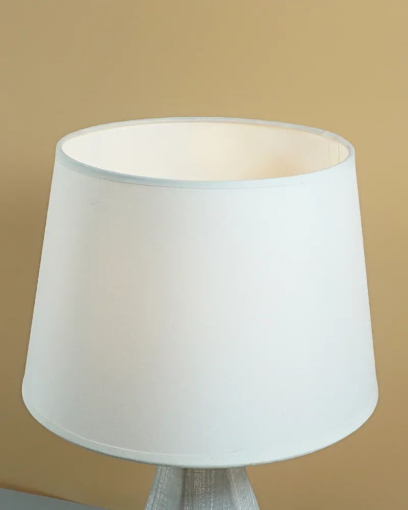 2. CHẤT LIỆU VÀ PHÂN LOẠI ĐÈN NGỦ ĐỂ BÀN S15