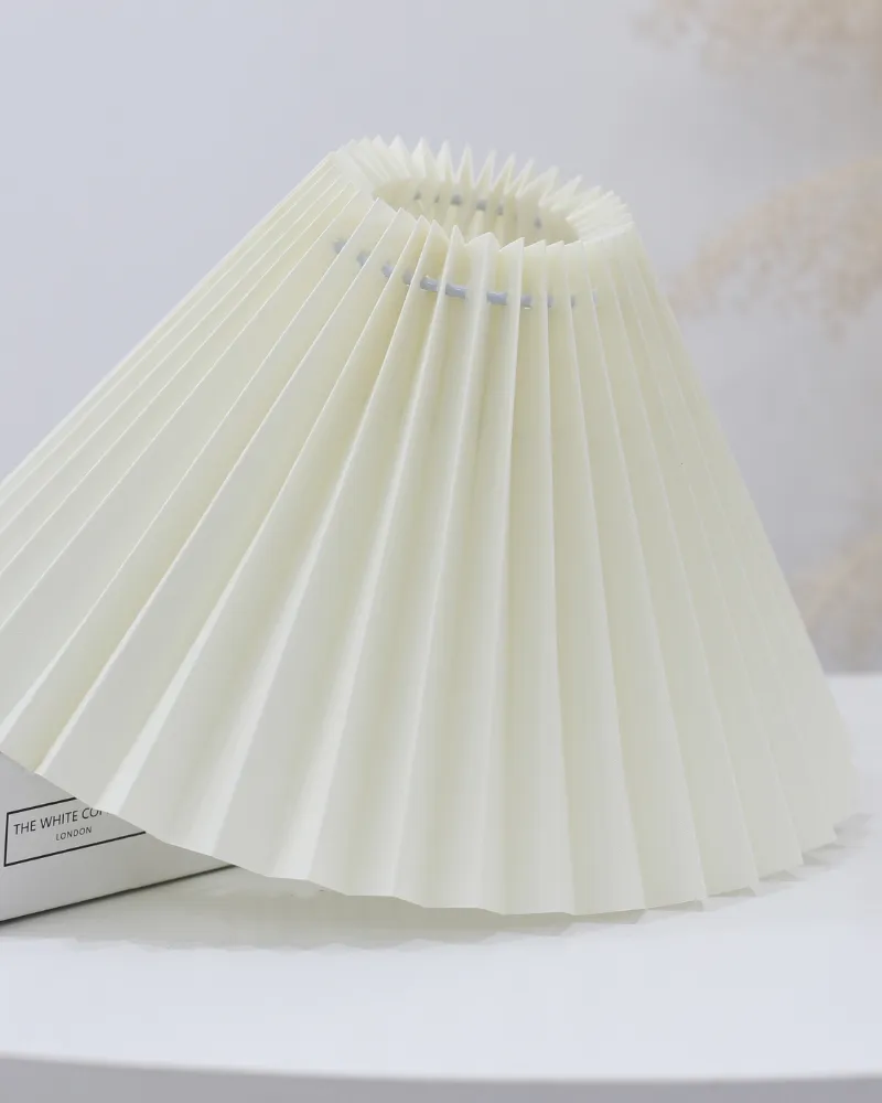 2. CHẤT LIỆU VÀ PHÂN LOẠI ĐÈN NGỦ ĐỂ BÀN S8