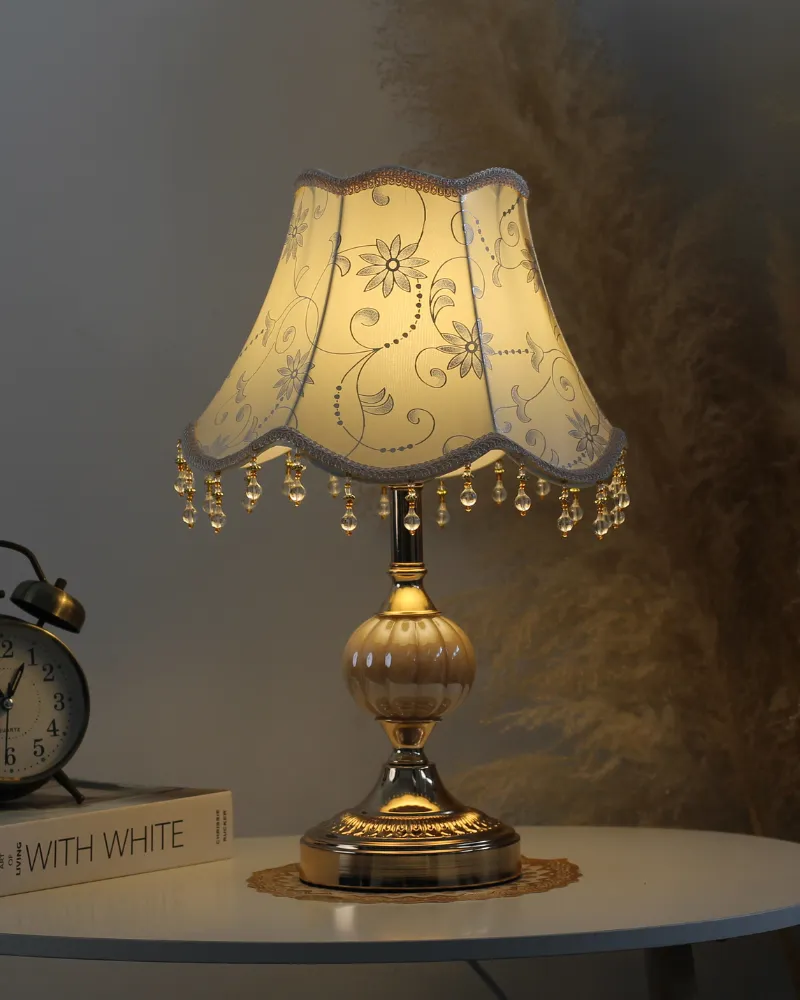 2. CHẤT LIỆU VÀ PHÂN LOẠI ĐÈN NGỦ ĐỂ BÀN CD1