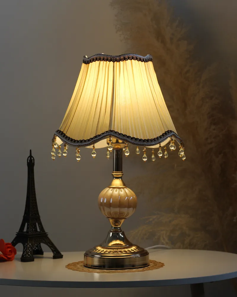 2. CHẤT LIỆU VÀ PHÂN LOẠI ĐÈN NGỦ ĐỂ BÀN CD1