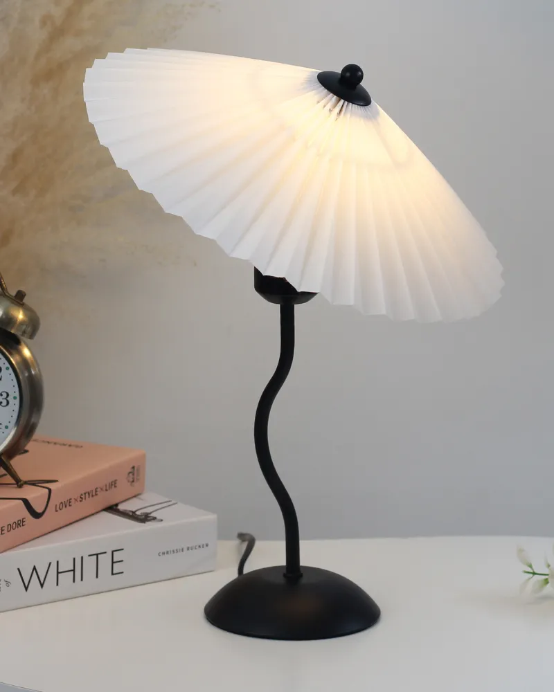 2. CHẤT LIỆU VÀ PHÂN LOẠI ĐÈN NGỦ ĐỂ BÀN T11