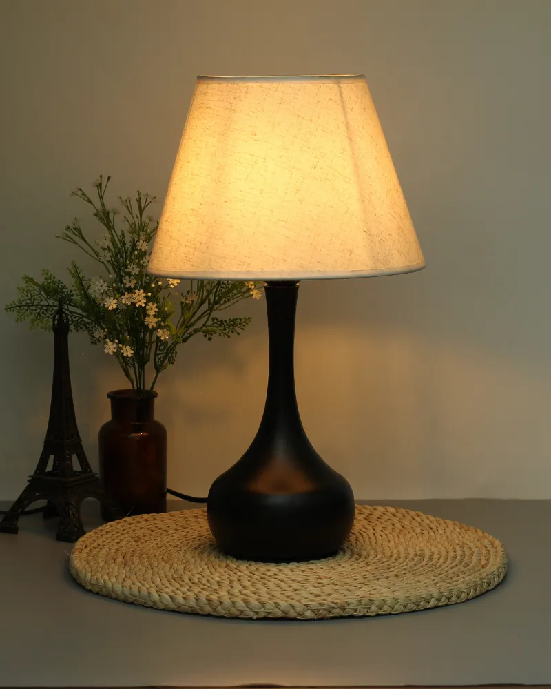 2. CHẤT LIỆU VÀ PHÂN LOẠI ĐÈN NGỦ ĐỂ BÀN T3