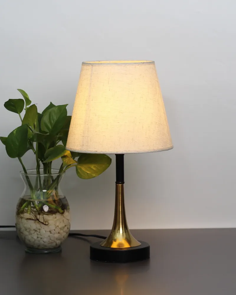 2. CHẤT LIỆU VÀ PHÂN LOẠI ĐÈN NGỦ ĐỂ BÀN T5