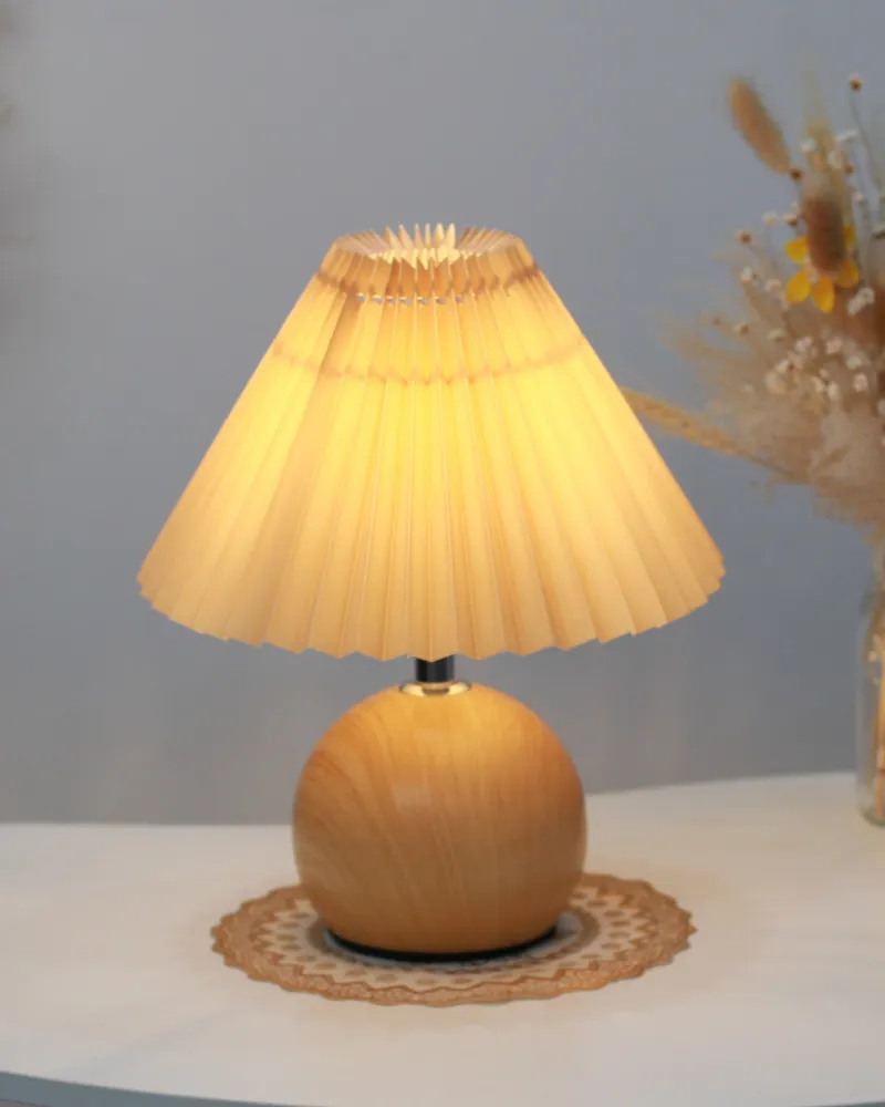 2. CHẤT LIỆU VÀ PHÂN LOẠI ĐÈN NGỦ ĐỂ BÀN T8