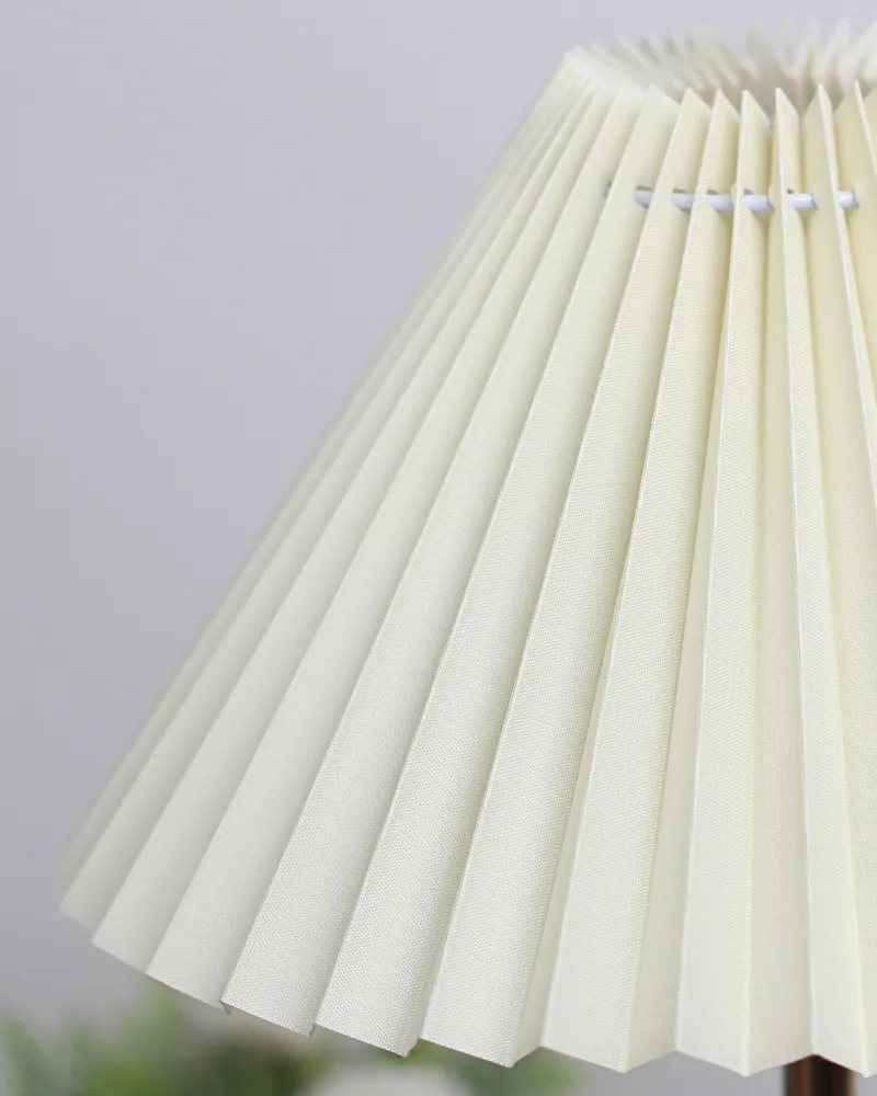 2. CHẤT LIỆU VÀ PHÂN LOẠI ĐÈN NGỦ ĐỂ BÀN T9