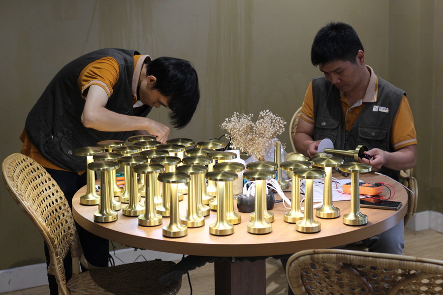 HUTA Bảo Trì Đèn Bàn Nhà Hàng Tại Satsuma House - Thảo Điền, Quận 2