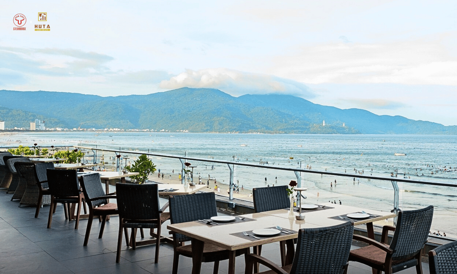 Mượn mẫu đèn bàn để đánh giá chất liệu trong môi trường ẩm mặn