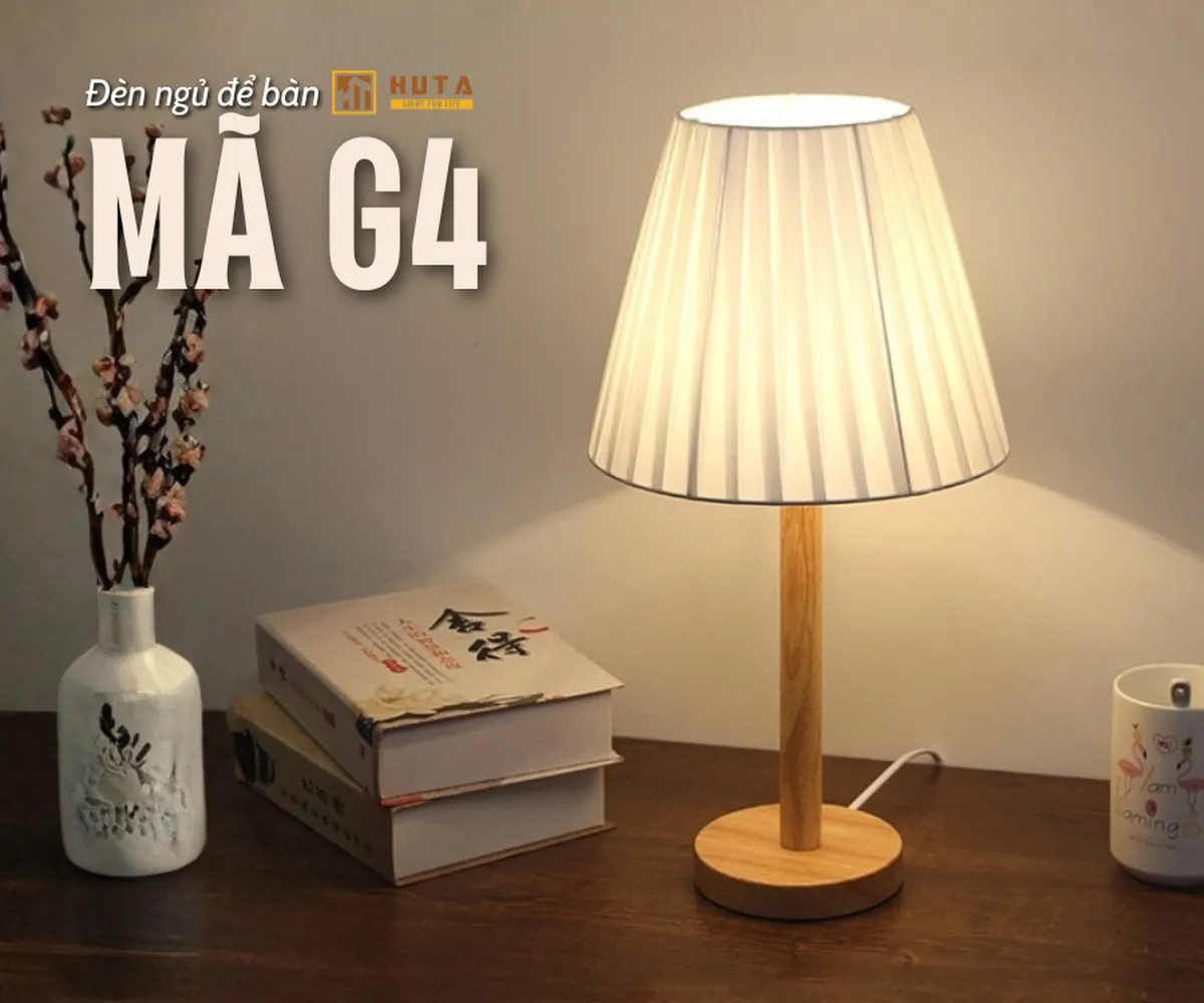Đèn Ngủ Để bàn HUTA Light For Life Thân Gỗ Mã G4