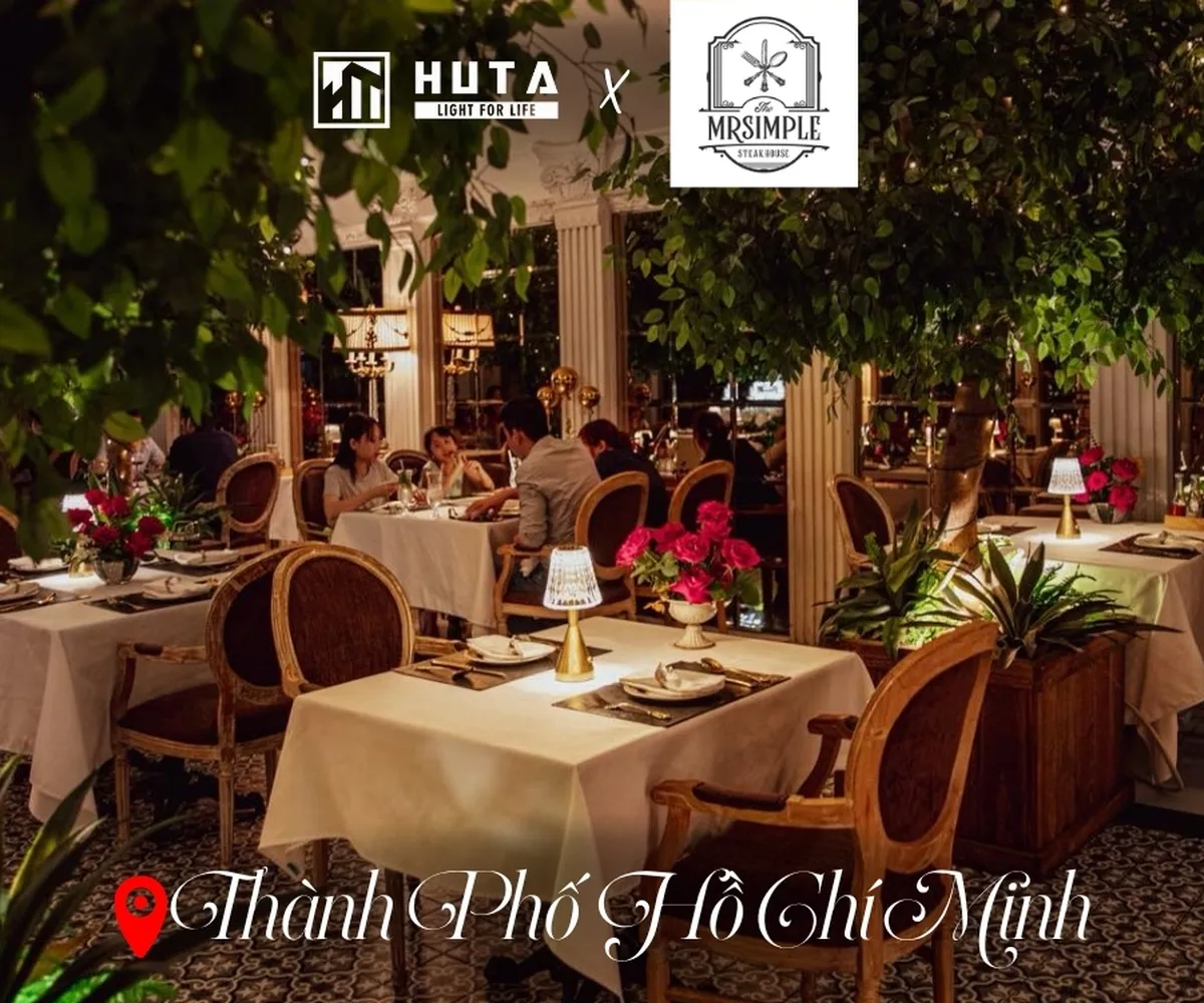 Hình Ảnh Đèn Bàn Ăn Tại Nhà hàng Mrsimple Steakhouse