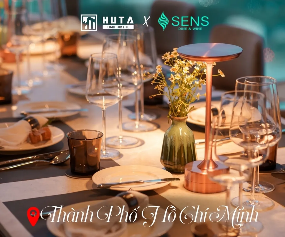 Hình Ảnh Đèn Bàn Ăn Tại SENS - Dine & Wine