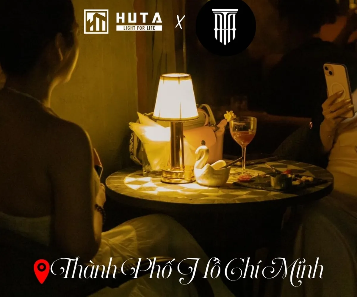 Hình Ảnh Đèn Bàn Led Tại The Hammond