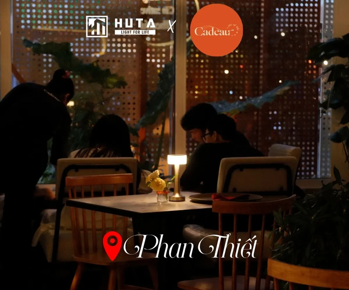 Hình Ảnh Đèn Bàn Led Tại Cadeau Garden