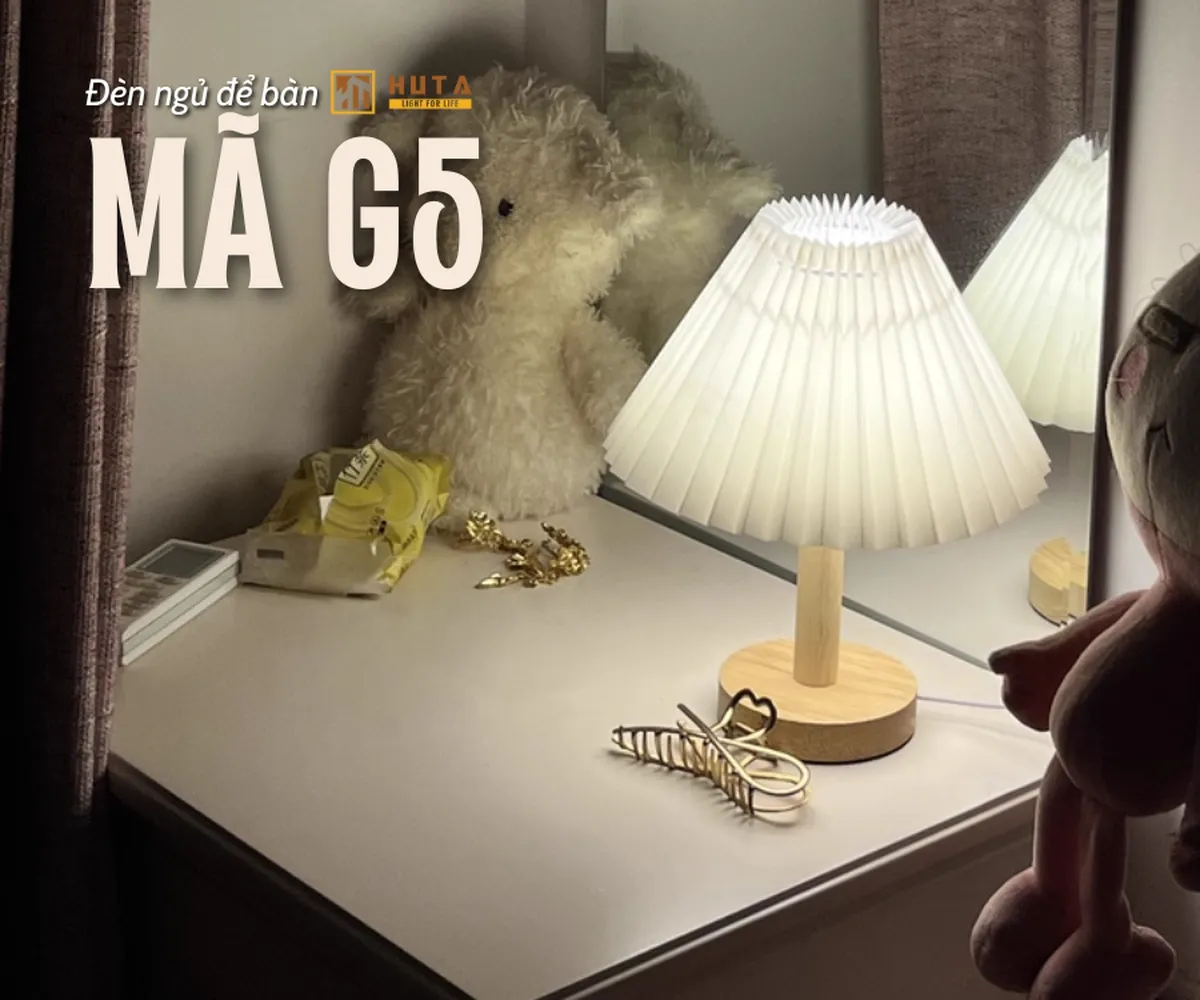 Đèn Ngủ Để Bàn HUTA Light For Life Thân Gỗ Mã G5