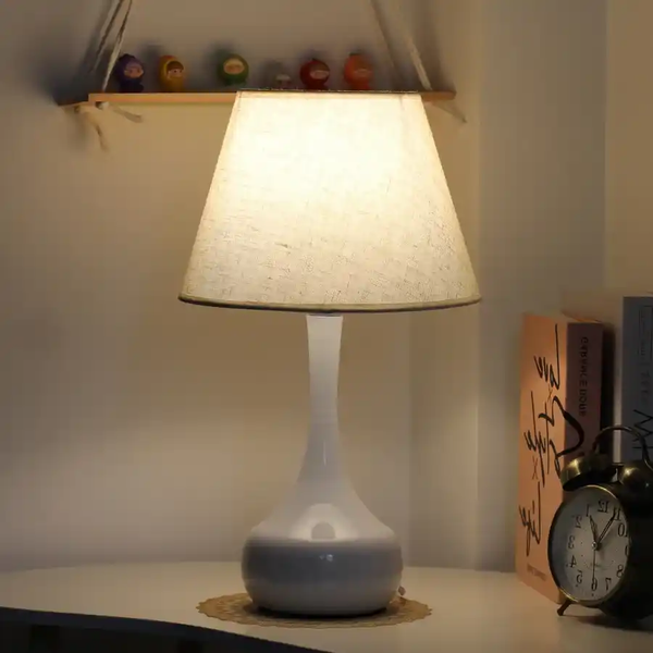 Đèn Ngủ Để Bàn Thép HUTA T3 Ánh Sáng Vàng, Điều Chỉnh Độ Sáng, Bảo Hành 24 Tháng  