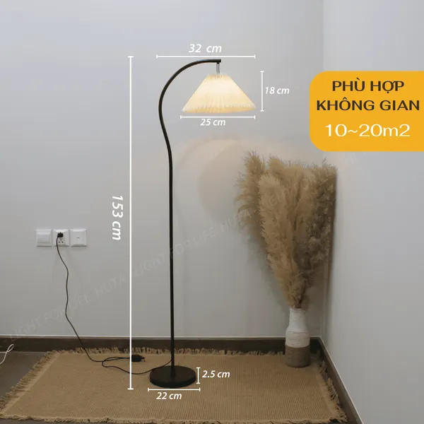 Đèn Cây Đứng Decor HUTA KC6 Thân Kim Loại Cong, 3 Màu Ánh Sáng, Bảo Hành 24 Tháng