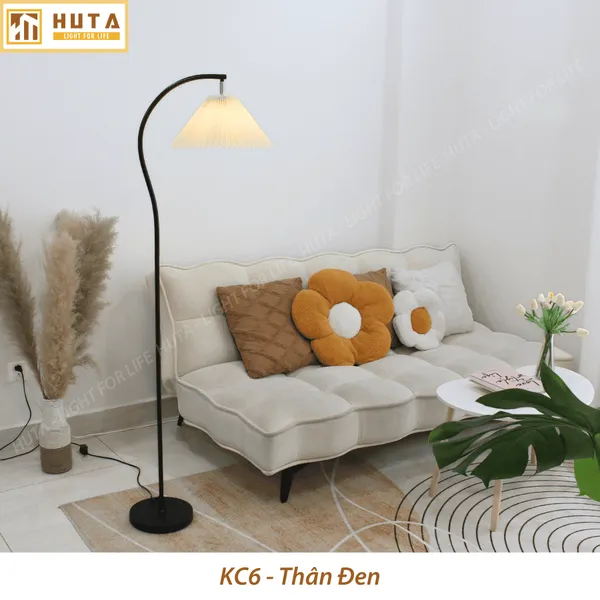 Đèn Cây Đứng Decor HUTA KC6 Thân Kim Loại Cong, 3 Màu Ánh Sáng, Bảo Hành 24 Tháng