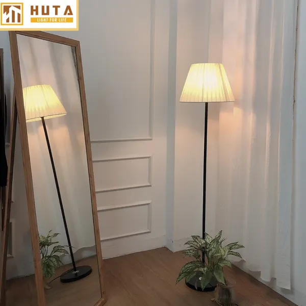 Đèn Cây Đứng HUTA KT1
