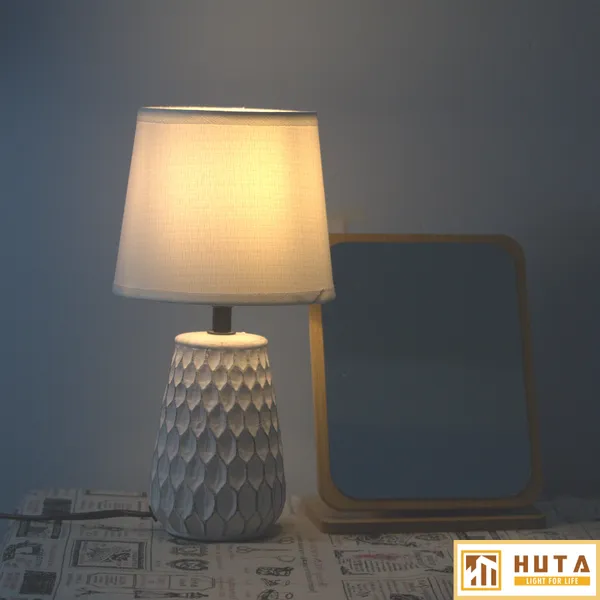 Đèn Ngủ Để Bàn Sứ HUTA S4