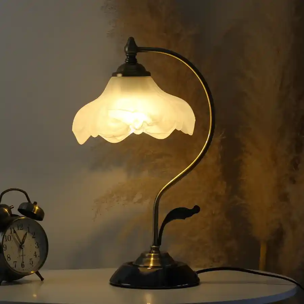 Đèn Ngủ Để Bàn HUTA Light For Life CD2 Trang Trí Phong Cách Cổ Điển, Điều Chỉnh 3 Mức Sáng