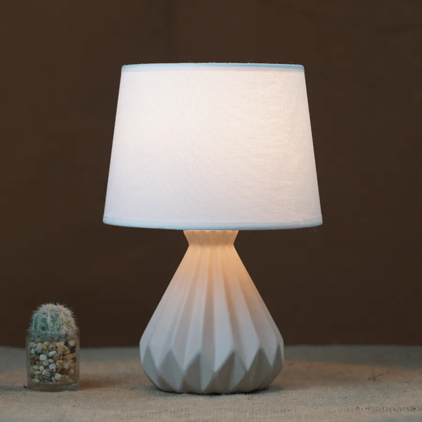 Đèn Ngủ Để Bàn HUTA Light For Life S13 Điều Chỉnh Độ Sáng, Ánh Sáng Vàng, Bảo Hành 24 Tháng