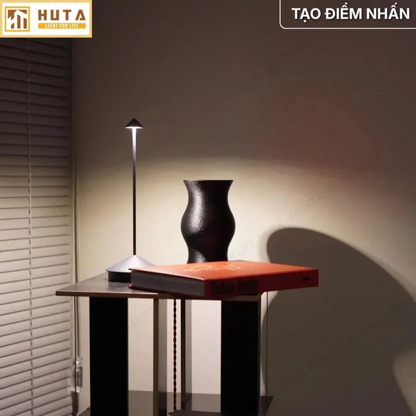 Đèn Bàn Cảm Ứng Hiện Đại HUTA Light For Life TAMGIAC Bảo Hành 18 Tháng, Điều Chỉnh Độ Sáng