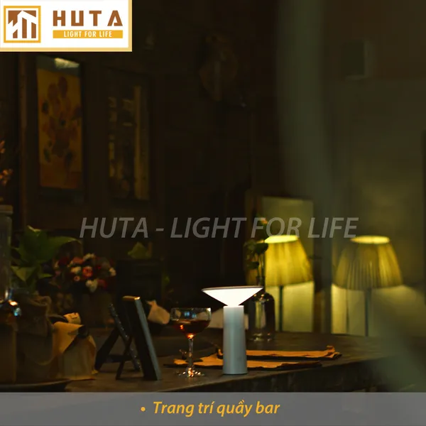Đèn Bàn Led Quầy Bar, Quán Bar, Nhà Hàng Pin Sạc Tích Điện Mã CHOP1