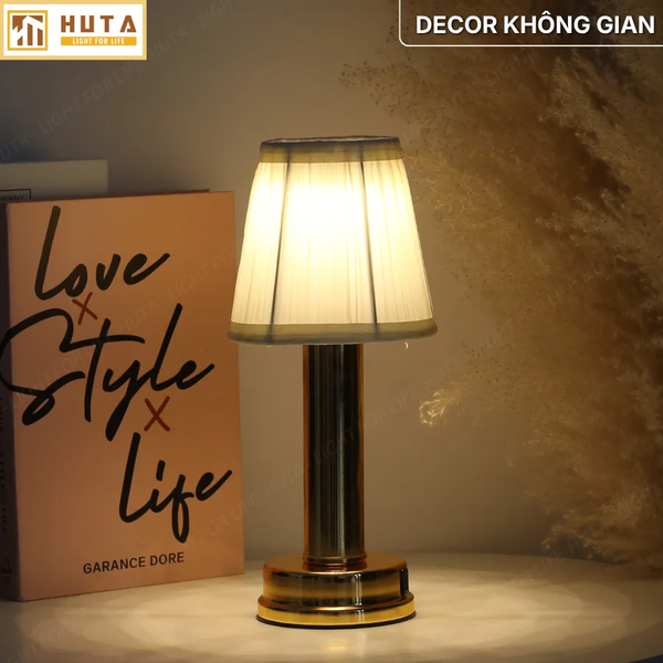 Đèn Bàn Decor Mới HUTA Light For Life RESBED1 Chạm Cảm Ứng, Pin Sạc Tích Điện, Bảo Hành 18 Tháng