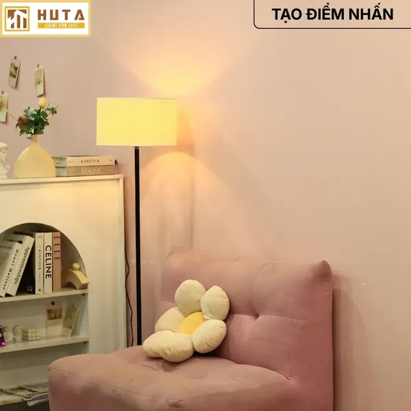 Đèn Cây Đứng HUTA Light For Life KT4 Thân Kim Loại, Điều Chỉnh Ánh Sáng Vàng
