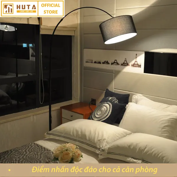 Đèn Cây Đứng HUTA KC2 Thân Thép Chống Gỉ, Bóng Led Ánh Sáng Vàng