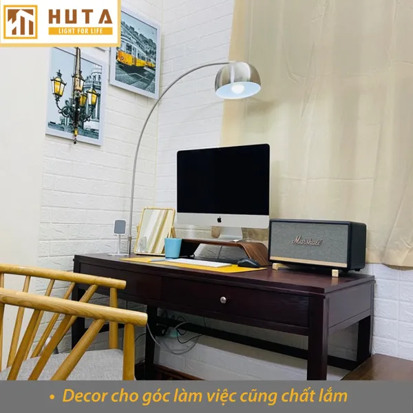 Đèn Cây Đứng HUTA KC3 Thân Cong Thân Thép, Bóng Led Ánh Sáng Vàng