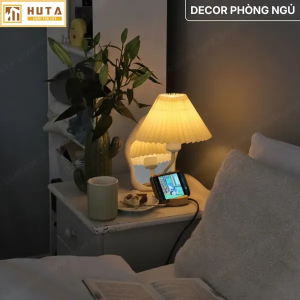 Đèn Ngủ Để Bàn HUTA Light For Life G8 Chao Vải Xếp Ly, Điều Chỉnh Độ Sáng, Kèm Gác Điện Thoại 