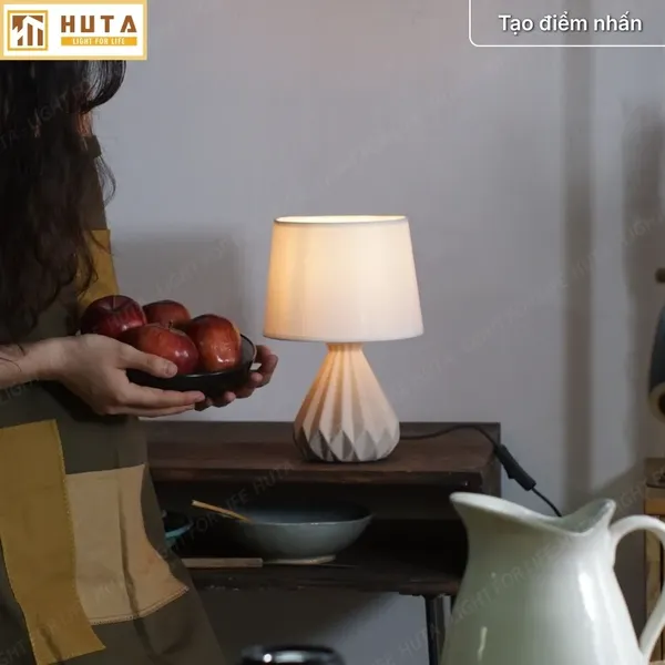 Đèn Ngủ Để Bàn HUTA Light For Life S13 Điều Chỉnh Độ Sáng, Ánh Sáng Vàng, Bảo Hành 24 Tháng