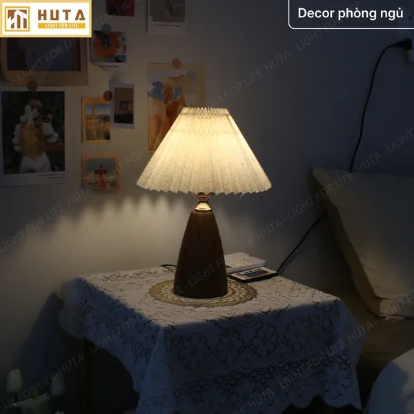 Đèn Ngủ Để Bàn HUTA Light For Life Mã T10 Thân Kim Loại Vân Gỗ Vintage, Điều Chỉnh Ánh Sáng Vàng Ấm