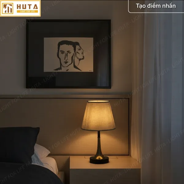 Đèn Ngủ Để bàn HUTA Light For Life T5 Sang Trọng Điều Chỉnh Độ Sáng, Bóng Led Sáng Vàng  