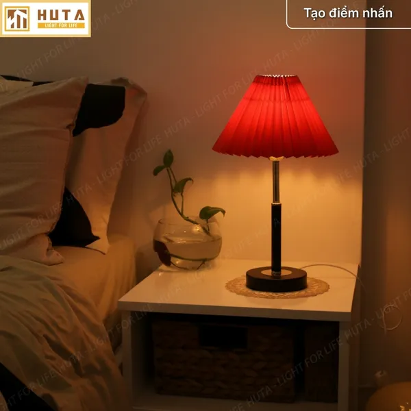Đèn Ngủ Để Bàn Xếp Ly HUTA Light For Life T9 Kiểu Dáng Châu Âu, Điều Chỉnh Độ Sáng Decor Phòng Ngủ