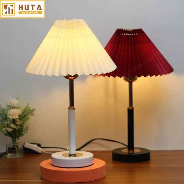 Đèn ngủ để bàn xếp ly HUTA Light For Life T9 kiểu dáng châu âu, điều chỉnh độ sáng decor phòng ngủ