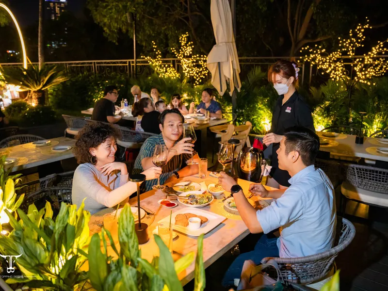 Ánh sáng decor – Bí quyết tạo trải nghiệm khác biệt tại quán bar, nhà hàng