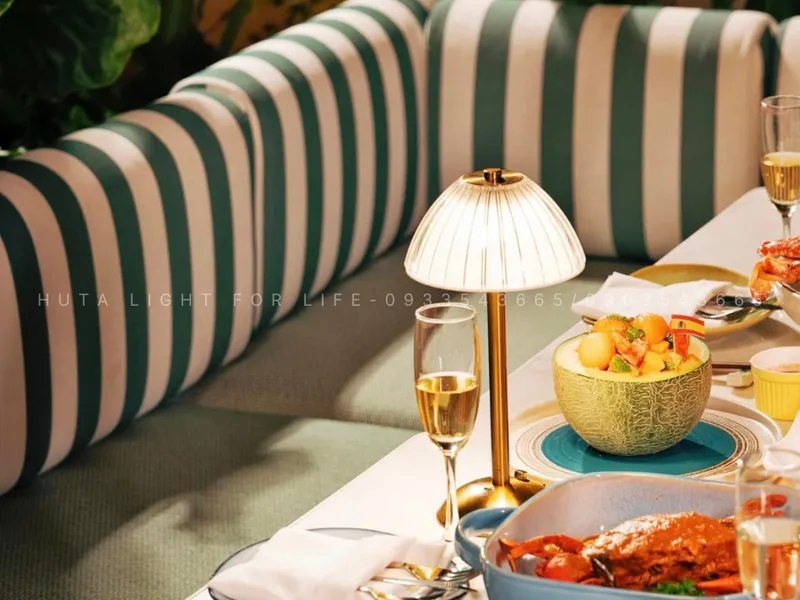 Cách Chọn Đèn LED Để Bàn Pin Sạc Cho Nhà Hàng, Quán Bar Đúng Chuẩn