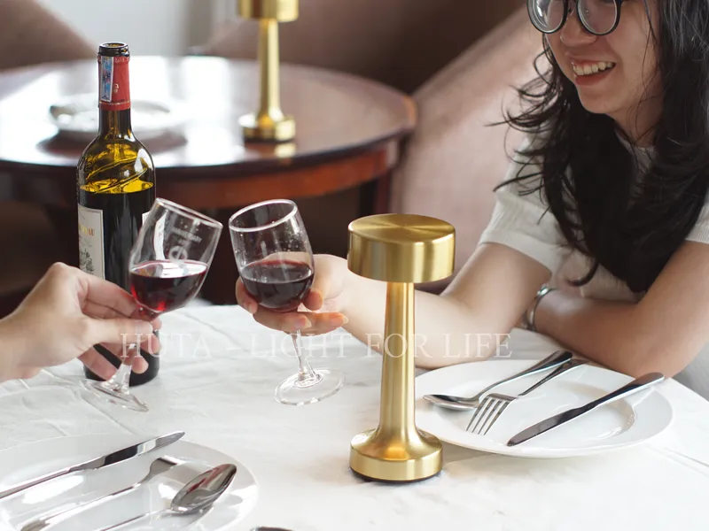 SÁNG LÊN NHỮNG LÃNG MẠN