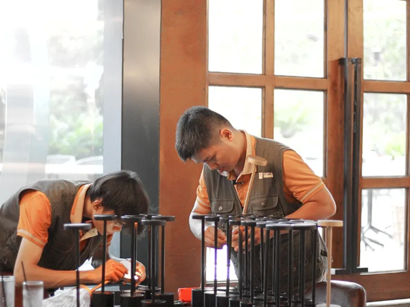 HUTA Không Chỉ Bán Đèn - Chúng Tôi Đồng Hành Cùng Chủ Quán Bar, Nhà Hàng