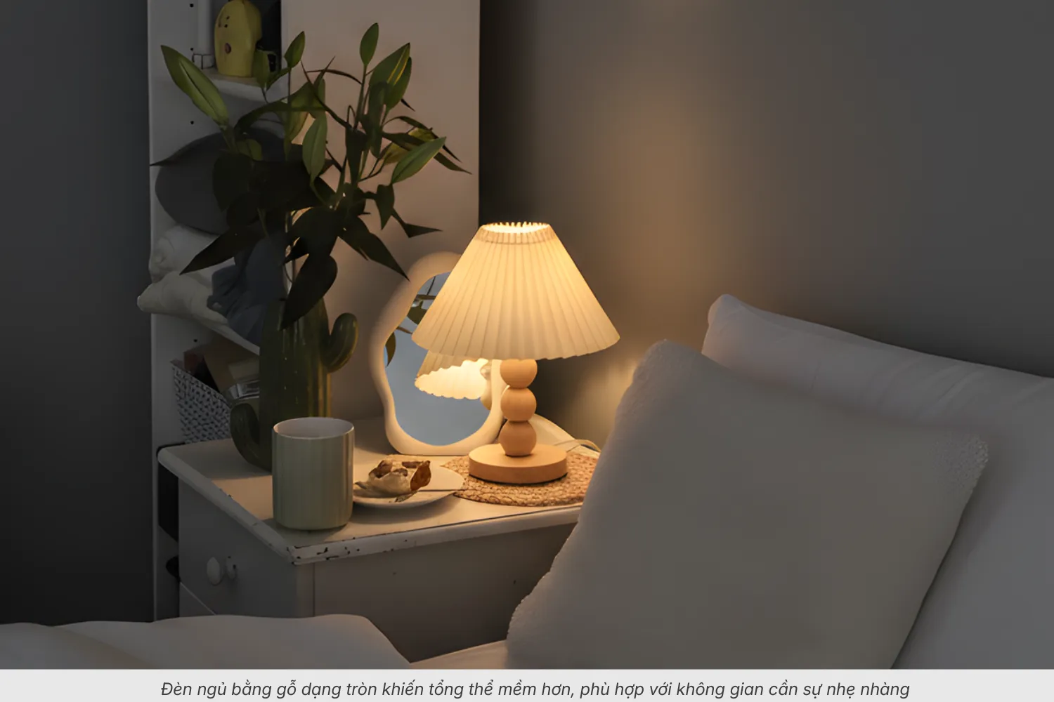 2.5 Đèn ngủ để bàn thân gỗ mã G7 – Thân gỗ bi tròn nổi bật