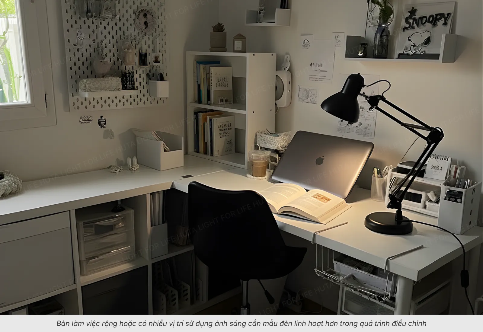 3. Gợi ý chọn đèn decor bàn làm việc theo từng kiểu bàn