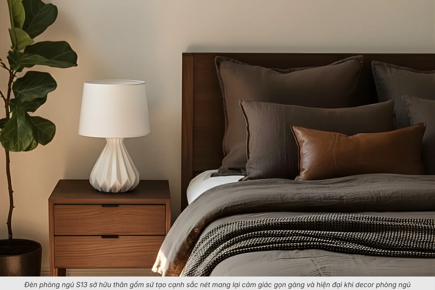 2.4 Đèn Phòng Ngủ S13 – Chất Liệu Gốm Sứ Trang Nhã