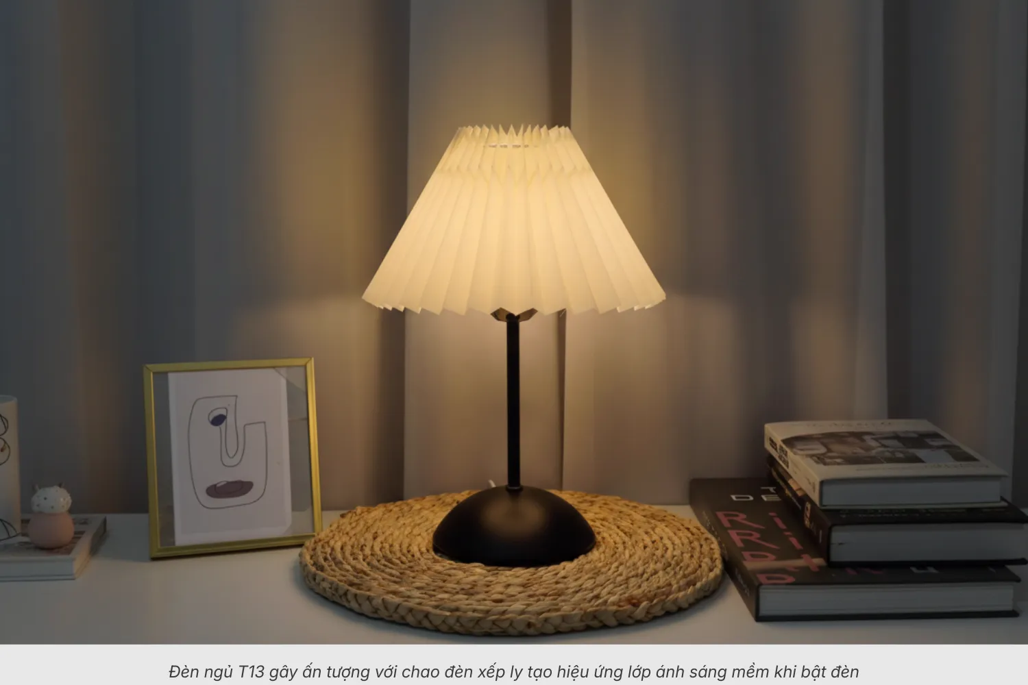 2.9 Đèn Phòng Ngủ T13 – Chao Xếp Ly Hàn Quốc