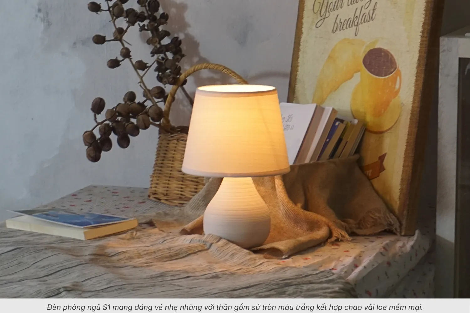2.3 Đèn Ngủ S1 – Thân Gốm Sứ Chao Vải