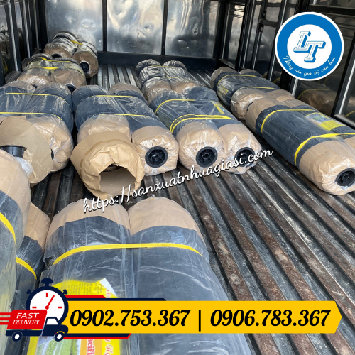 Giao 30 cuộn màng phủ 24mic hàng đặt cho khách Giao 30 cuộn màng phủ 24mic hàng đặt cho khách